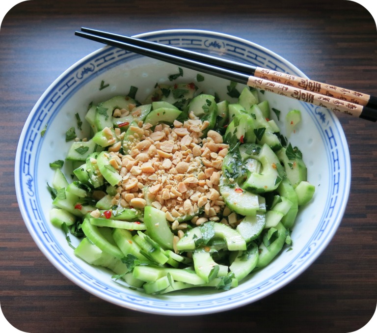 Asiatischer Gurkensalat mit Erdnüssen | Gäste ganz easy!